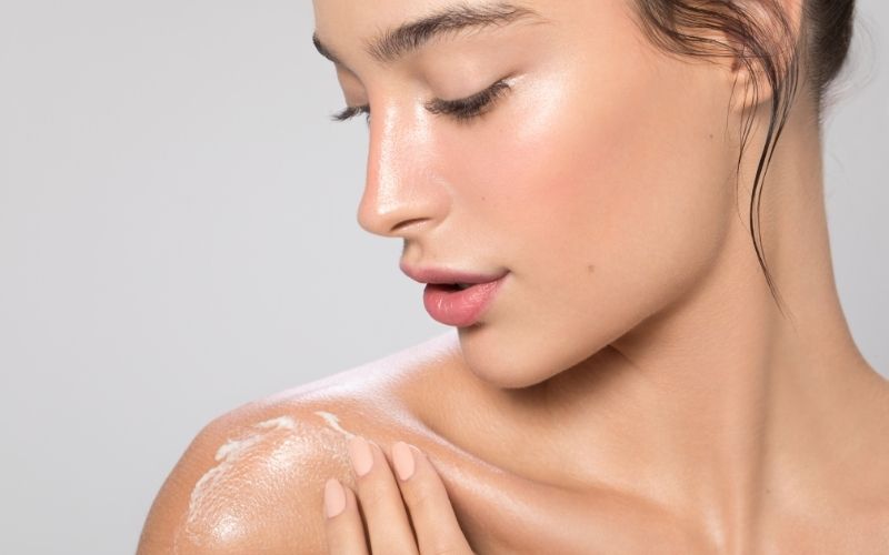 Body Confidence: Πώς η Σωστή Φροντίδα Σώματος Μπορεί να Αλλάξει τον Τρόπο που Βλέπεις τον Εαυτό σου