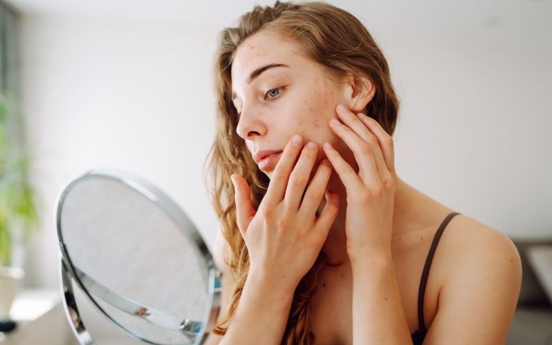 Beauty Rituals: Οι Μικρές Συνήθειες Ομορφιάς που Κάνουν Μεγάλη Διαφορά στην Επιδερμίδα